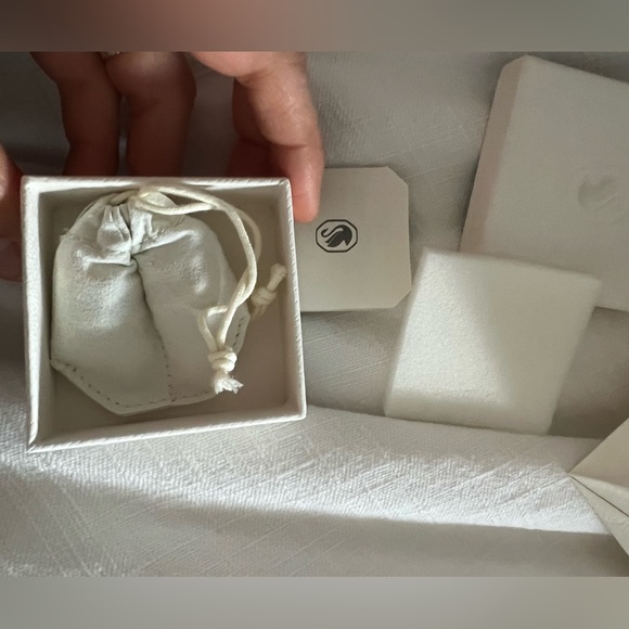 Swarovski Lucent stud earrings
Pink, Rose gold-tone plated - Picture 8 of 9